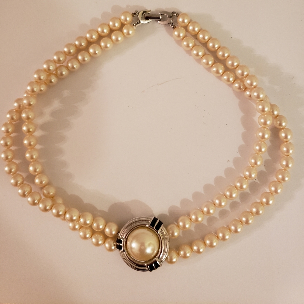 Vintage Richelieu Pearl choker